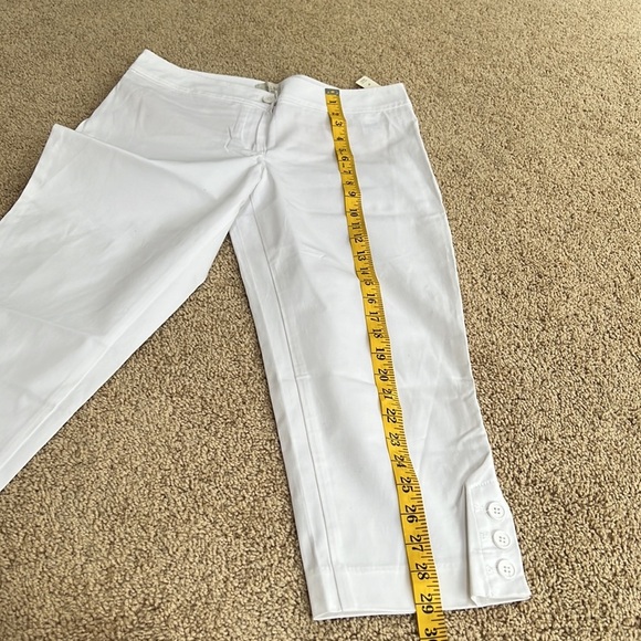 New! Talbots outlet 6P white cotton Capri. - Picture 5 of 9